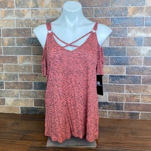NWT Rock & Republic size Medium cold shoulder top